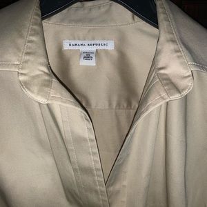 Banana Republic Fitted Button Down Shirt